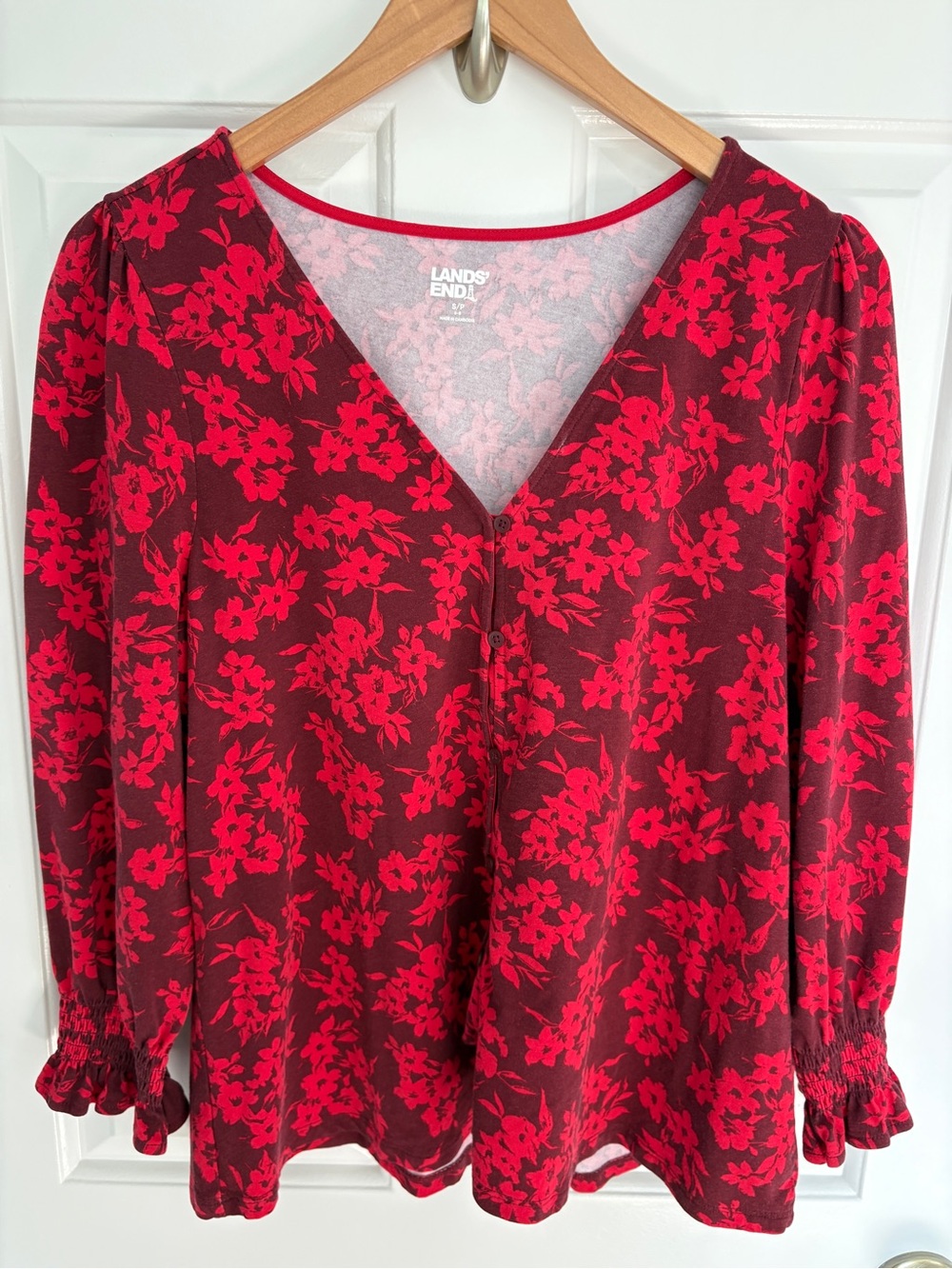 Lands' End Small Red Floral V-Neck Women's Top Cotton Blend